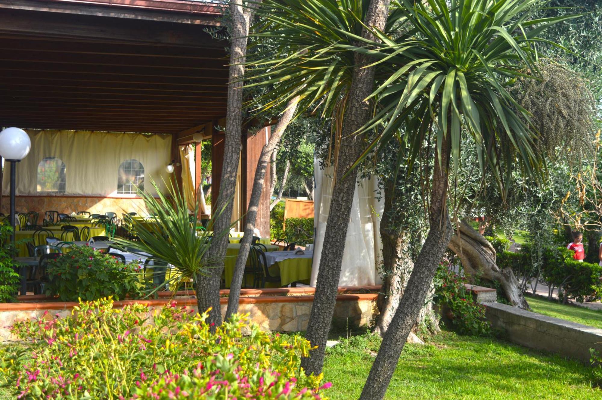 Villaggio Uliveto Rodi Garganico Exterior photo
